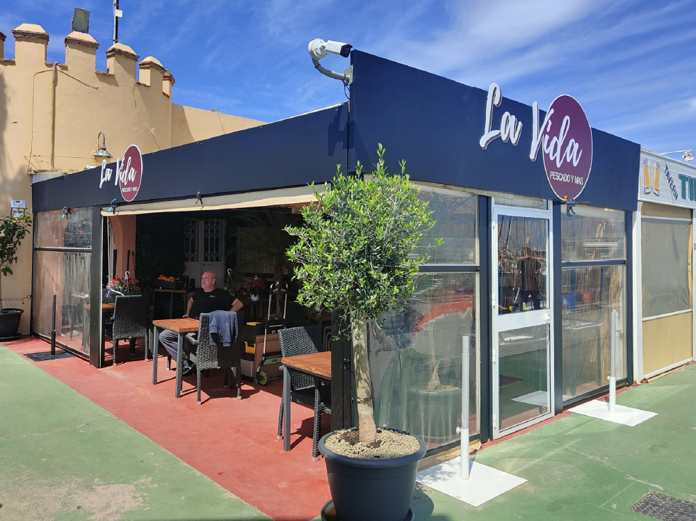 Shaped printed signs - made by specialists in bespoke signage