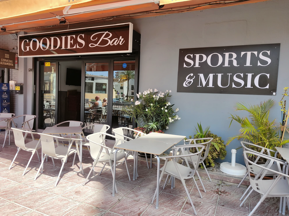 Lightbox and bespoke cut Lettering - Specialists in bespoke signage